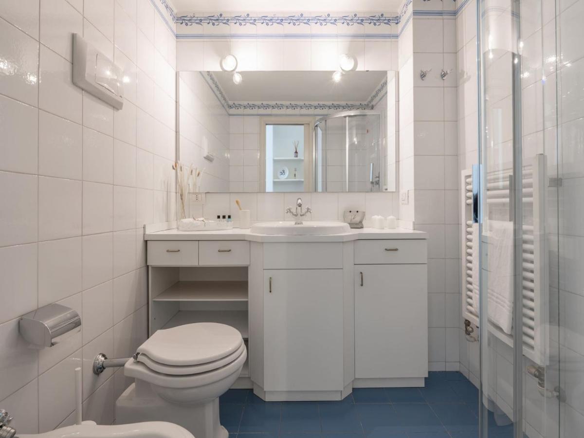 The Best Rent - Gorgeous Two-Bedroom Apartment In Porta Nuova District Milaan Buitenkant foto