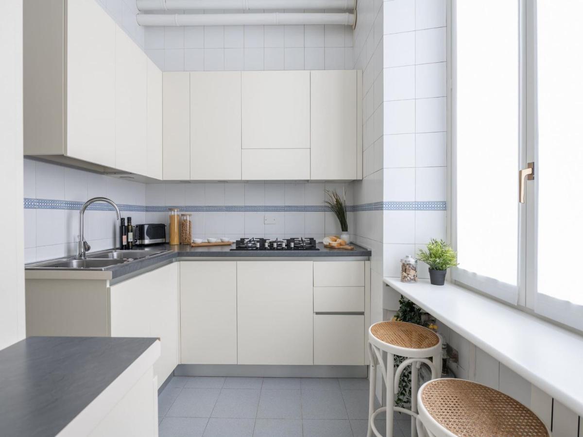 The Best Rent - Gorgeous Two-Bedroom Apartment In Porta Nuova District Milaan Buitenkant foto