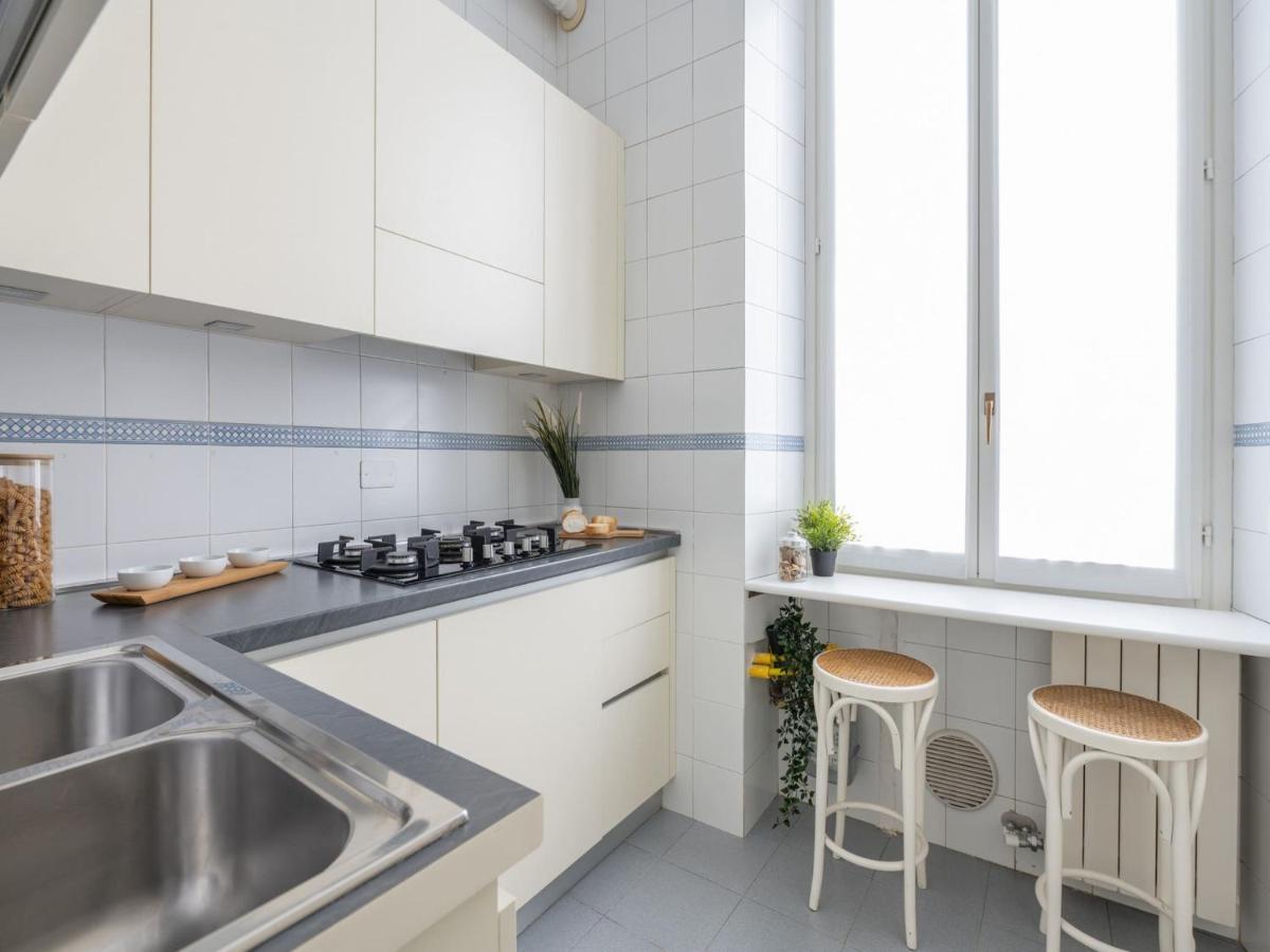 The Best Rent - Gorgeous Two-Bedroom Apartment In Porta Nuova District Milaan Buitenkant foto